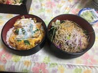 丸屋 出前ディナーで カツ丼と冷やしたぬき蕎麦のセット 成城学園前