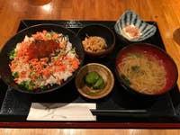 海然 市ヶ谷店 ランチタイムに伺いました 鮭いくら丼850円タップ 飯田橋 市ヶ谷 海然 市ヶ谷店 ランチタイムに伺いました 鮭いくら丼850円タップ 飯田橋 市ヶ谷