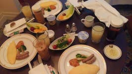 東京ディズニーシー ホテルミラコスタ ルームサービス 忘れてた 笑 ミラコスタ泊まった時 ディナー モ 舞浜 東京ディズニーシー ホテルミラコスタ ルームサービス 忘れてた 笑 ミラコスタ泊まった時 ディナー モ 舞浜