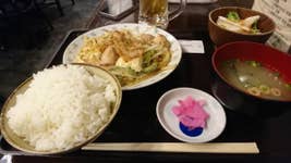 幸の鳥 八重洲地下街で入った小さな居酒屋さん 鳥がメインで 日本橋
