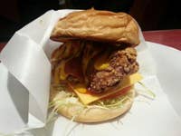天下一品 喜連瓜破店 バーガーがあるコチラの店に初訪 そこらのハンバーガー屋さん 平野区 東住吉区