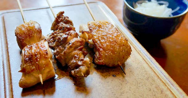 炭に触れて育った店主の絶品焼鳥 新田裏 とり辰 は常連になりたくなる秘密がある Rettyグルメニュース