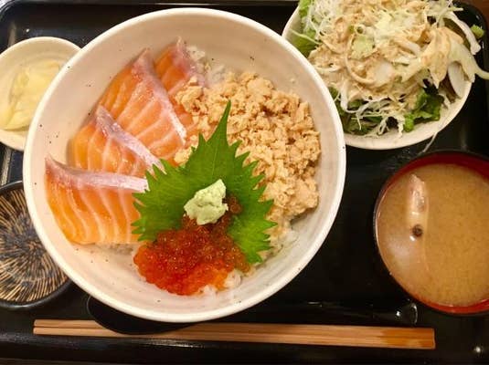 魚喰食堂 ときしらず 渋谷 海鮮丼 Retty 渋谷で魚介ランチならオススメのお店