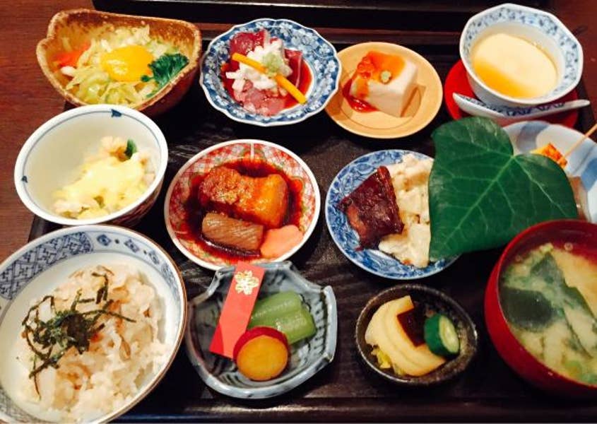 なかくし「ランチで行きました。サラリーマンマンらしく、松花堂...」:福山 なかくし「ランチで行きました。サラリーマンマンらしく、松花堂...」:福山