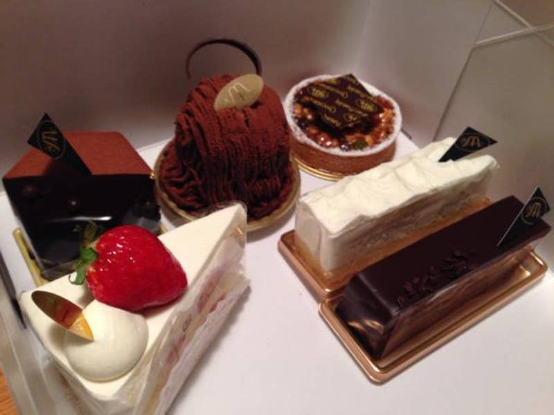 ショコラティエマサール チョコもチーズケーキもおいしいし ナッツギッシリのタルト 山鼻