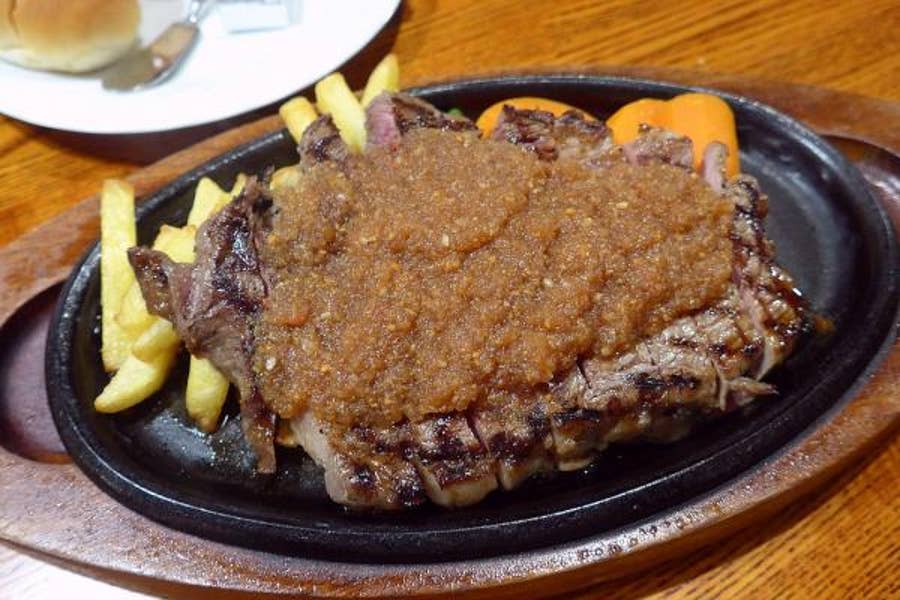レストラン ペチカ 何年か前に店内改装したのがきっかけとなってか 客入 茅野