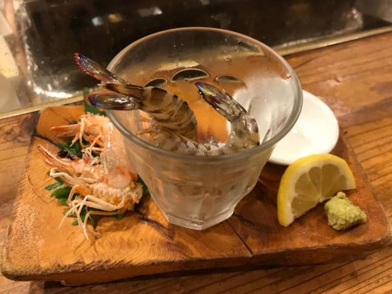 酒場 やまと 車海老の踊り食い180円 梅田地下で人気の居酒屋 梅田