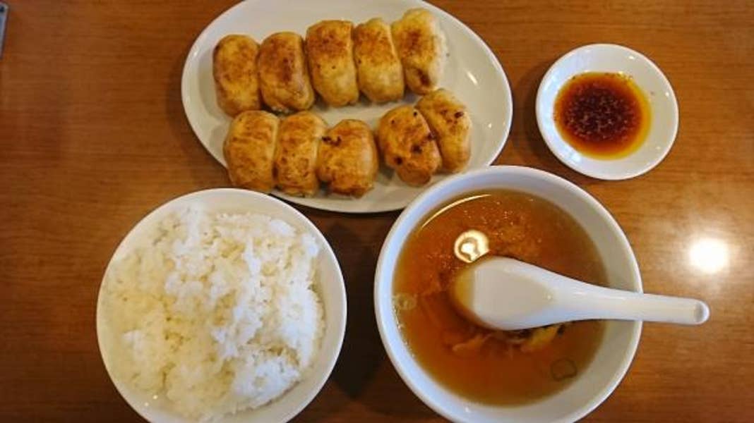 ホワイト餃子 植田餃子店 行列のできる人気の店 嫁さんと息子は行ったことがあ 天白区