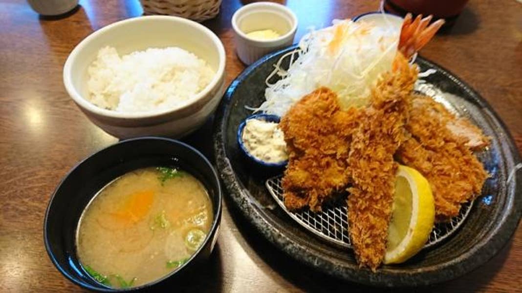 とんかつ だるま 家 山吹