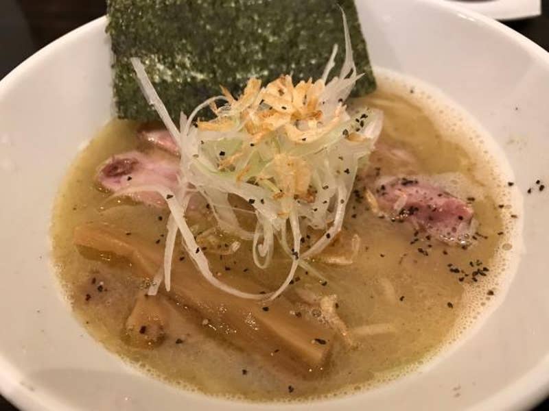 麺道 しゅはり Jr六甲道駅と阪神新在家駅の間に有る 麺道 しゅは 灘