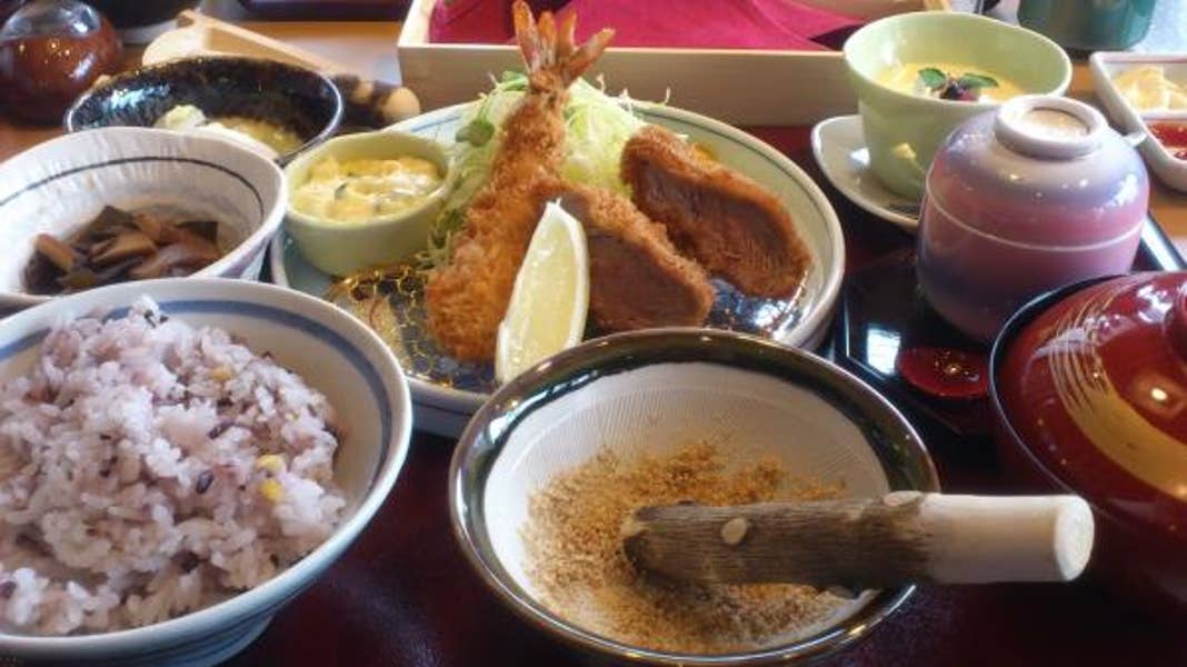 とんかつ煮込みうどん とん喜「コーヒーが付きます☆今度は煮込みうどんを食べてみま～す(^...」：倉吉