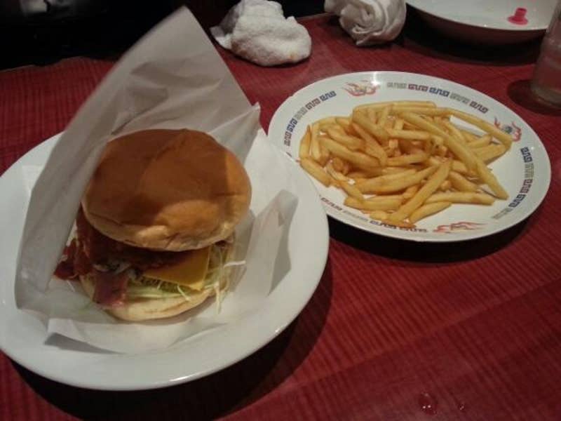 天下一品 喜連瓜破店 バーガーがあるコチラの店に初訪 そこらのハンバーガー屋さん 平野区 東住吉区