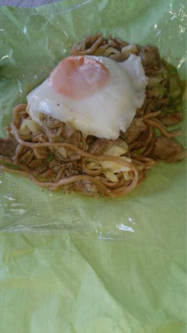 石田屋やきそば店 焼きそばは ソースこってりでラードを使っているのかくせにな 宇都宮 石田屋やきそば店 焼きそばは ソースこってりでラードを使っているのかくせにな 宇都宮