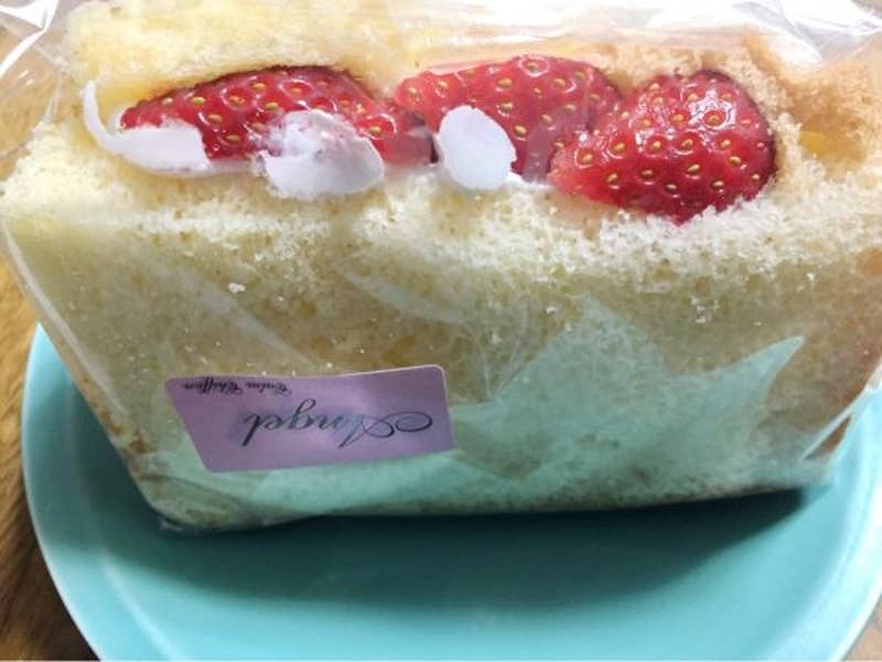 カルムシフォン シフォンケーキ専門店のカルムシフォンさん 苺と 林 多治見