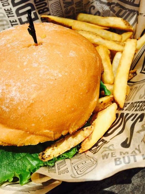 Teddy S Bigger Burgers Haleiwa Oahu Hawaii テディーズビガーバーガー ハレイワ オアフ ハワイ オアフ島ハレイワ ハンバーガー Retty