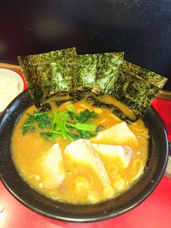 濱家 岡山で唯一の横浜家系ラーメン吉村屋さん直系では無い 岡山市