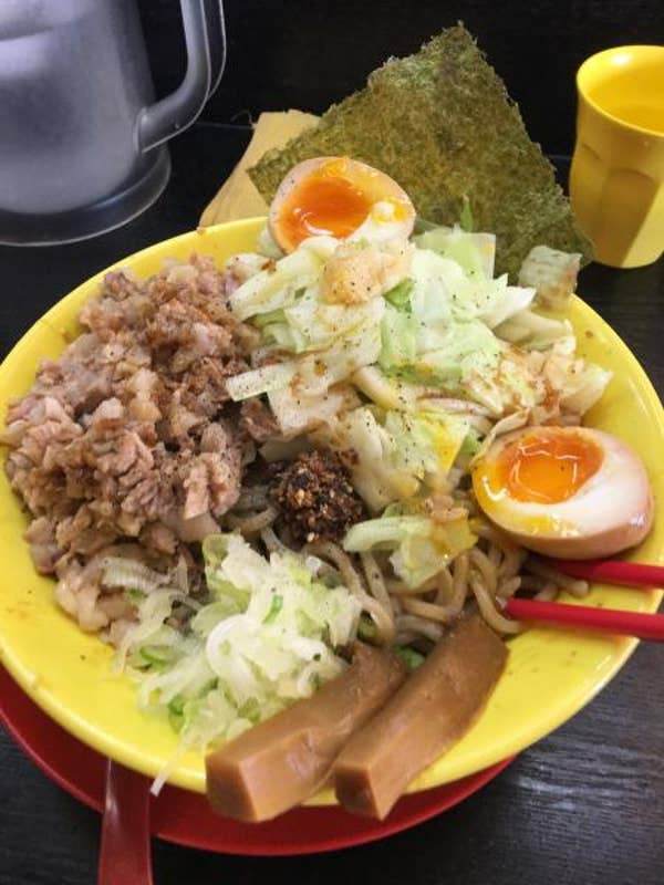 ラーメンイエロー 混ぜそばをチョイスしてみました なかなか美味しかっ 西区