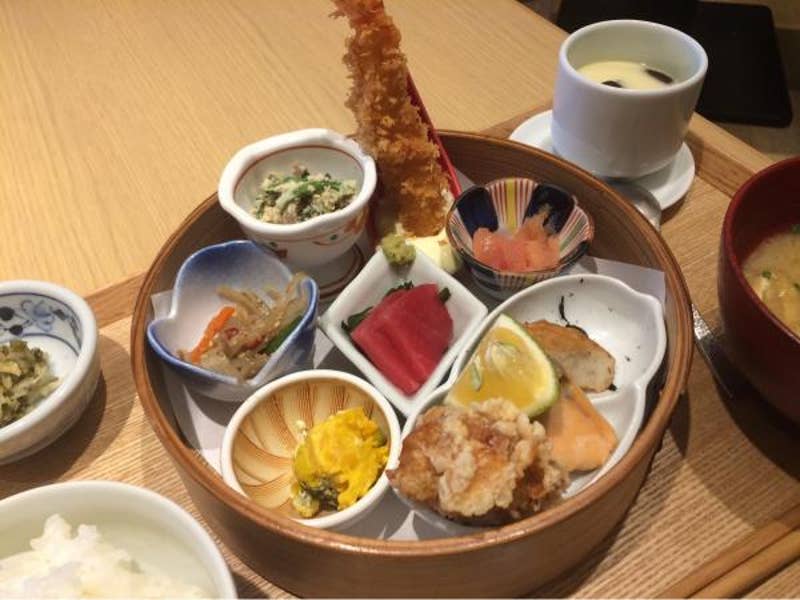 赤坂 うまや 池袋東武店 ランチで 楽屋弁当 をいただきました 市川猿之助さ 池袋西口 赤坂 うまや 池袋東武店 ランチで 楽屋弁当 をいただきました 市川猿之助さ 池袋西口