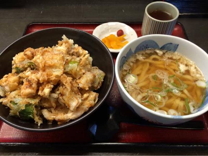 お多福 粟崎店 金沢の老舗うどん店 お多福 30店弱の店舗があり 内灘