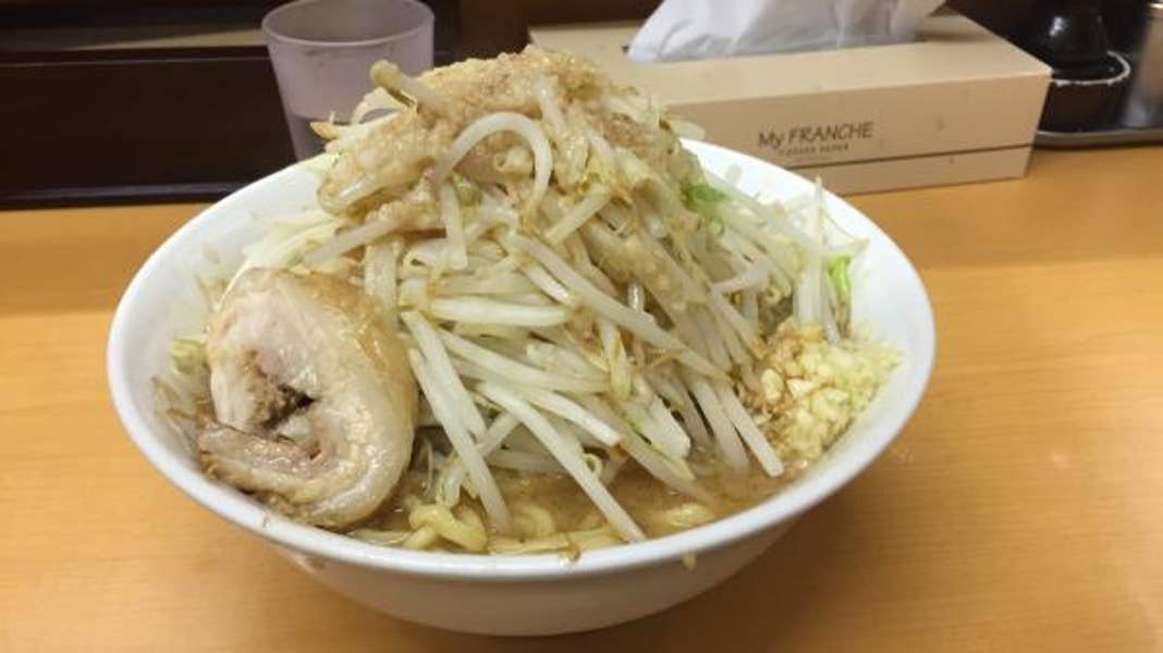 ラーメン 菅 まるとくの全マシ 麺はすくないもののとても満足感得 綾瀬 亀有 ラーメン 菅 まるとくの全マシ 麺はすくないもののとても満足感得 綾瀬 亀有