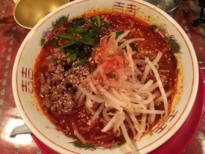 屋台担担麺たぶっちゃん 道頓堀のめちゃ路地の中にある担々麺屋さんです 初め なんば 屋台担担麺たぶっちゃん 道頓堀のめちゃ路地の中にある担々麺屋さんです 初め なんば
