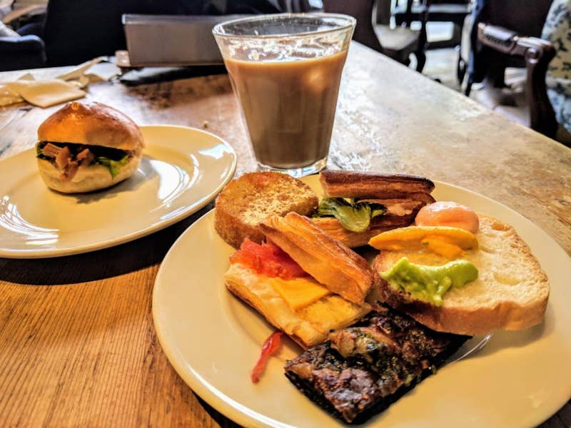 ビュッフェCafé and Restaurant Buffet&Caf'e SLOPE SIDE DINER ZAKURO(ブッフェアンドカフェ