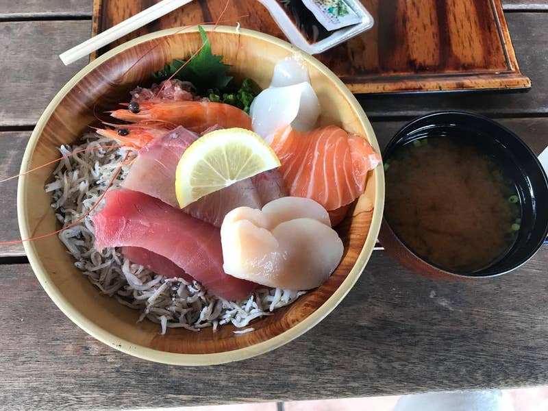 【中古】 食い倒れ大阪発 単なる魚好きが語る鮮魚と商内/文芸社/太田雅士 くら寿司天然魚バイヤー・大濱喬王氏と「魚ビジネス」著者の