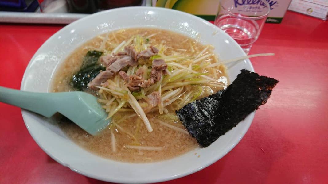 ラーメンページ 豚と野菜 らーめん ベジ太郎 （ぶたとやさい らーめん べじ