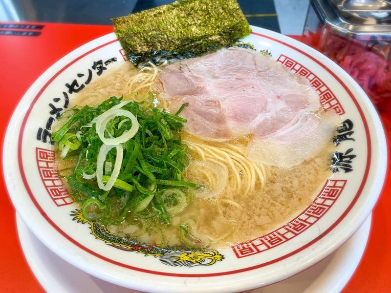 ラーメン Amazon.co.jp: 元祖長浜屋協力豚骨ラーメン 5食/一幸舎監修 豚骨