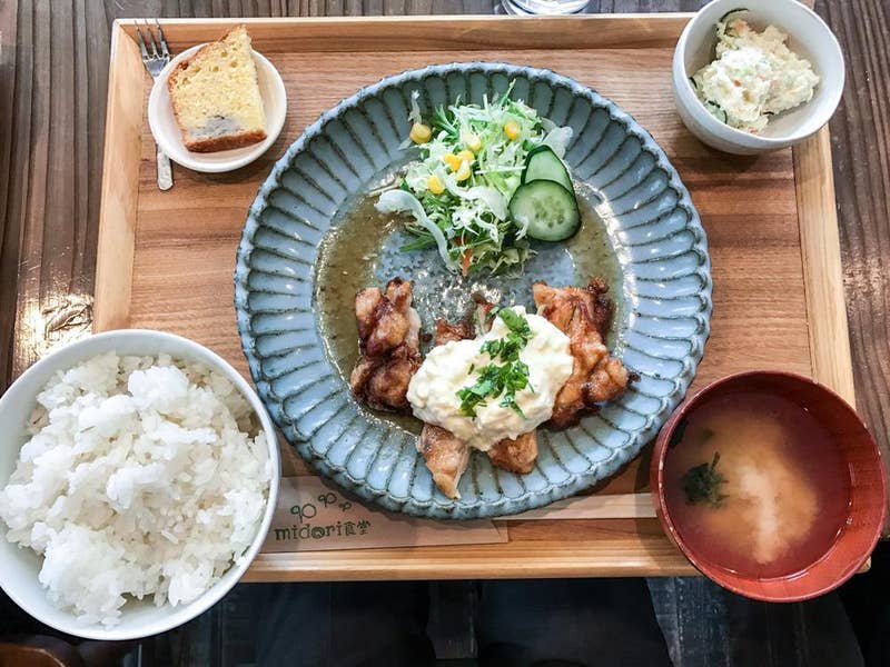熟成ロースかつ定食140gと無料のパンの耳（とんかつ玉藤千歳店
